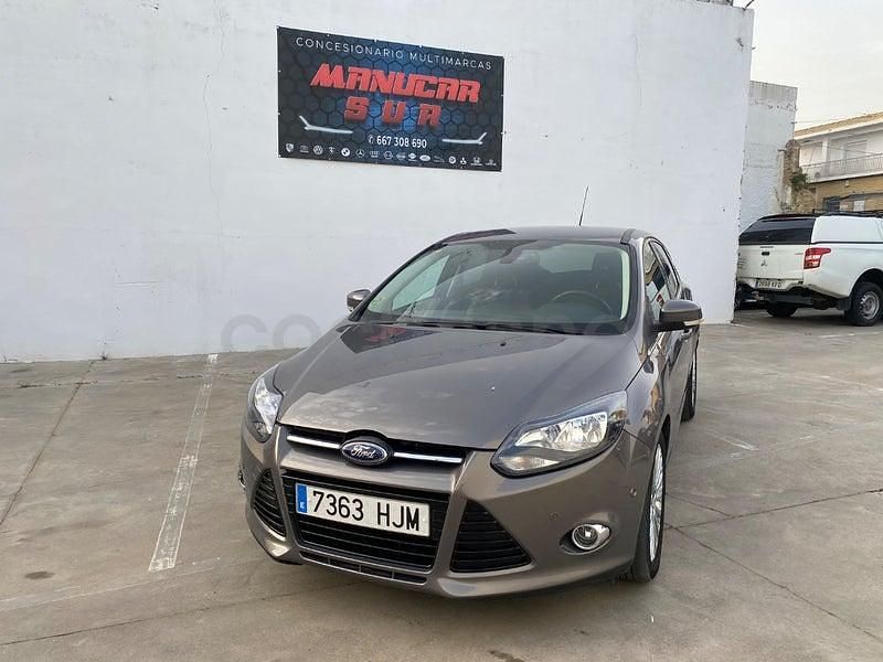 Usado Ford Focus Titanium 115 CV (84 kW) 2012 Gris / plata Berlina