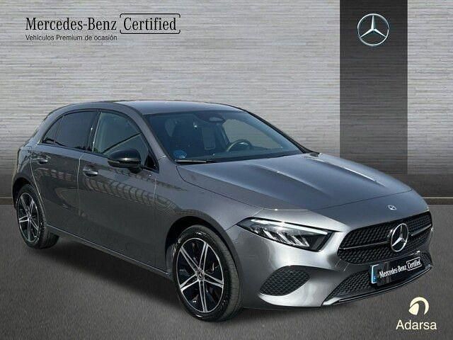 Usado Mercedes A250 Progressive 218 CV (160 kW) 2024 Gris / plata Berlina