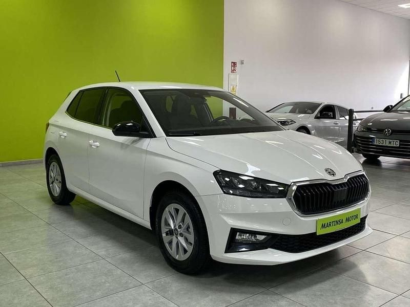 Nuevo Skoda Fabia Selection 95 CV (69 kW) 2025 Blanco Utilitario