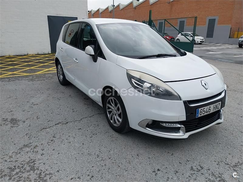 Usado Renault Scénic III Dynamique 130 CV (95 kW) 2013 Blanco Monovolumen