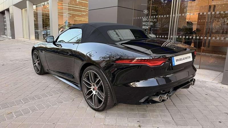 Usado Jaguar F-Type R-Dynamic 450 CV (330 kW) 2021 Negro Descapotable