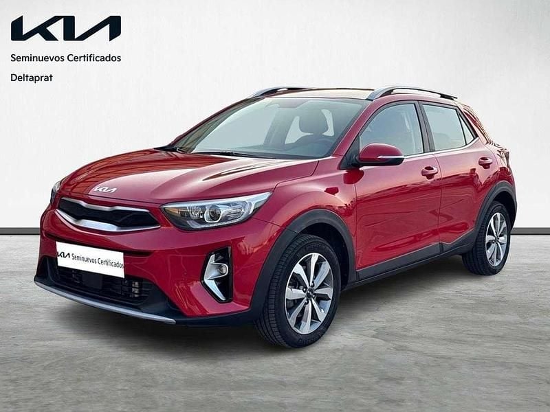 Usado Kia Stonic 101 HP (74 kW) 2024 Vermelho SUV