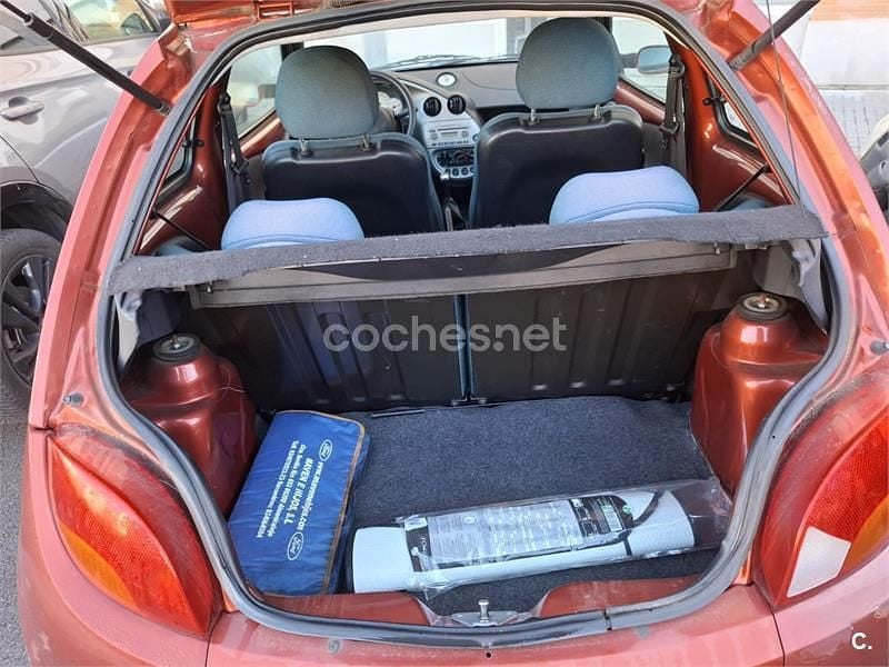 Usado Ford Ka 70 CV (51 kW) 2008 Rojo Utilitario