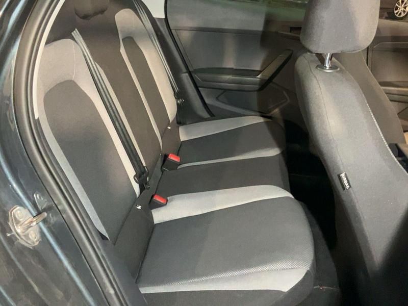Usado Seat Ibiza Style 80 CV (58 kW) 2021 Gris Utilitario
