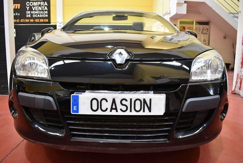 Usado Renault Mégane Cabriolet Dynamique 110 CV (80 kW) 2013 Negro Descapotable