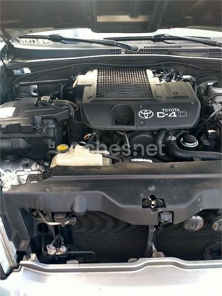 Usado Toyota Land Cruiser 163 CV (119 kW) 2005 Gris / plata SUV