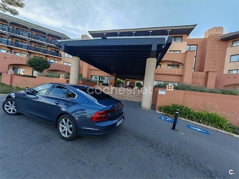 Usado Volvo S90 Momentum 150 CV (110 kW) 2018 Azul Berlina