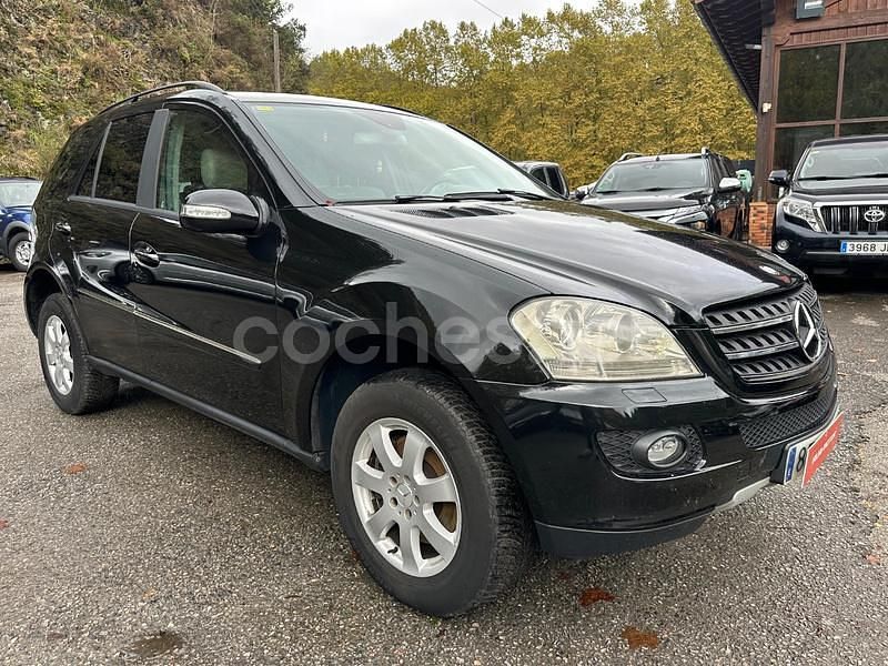 Usado Mercedes ML320 224 CV (164 kW) 2005 Negro SUV