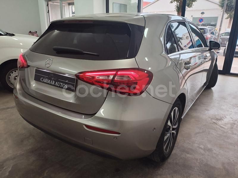 Usado Mercedes A200 163 CV (119 kW) 2020 Gris / plata Berlina