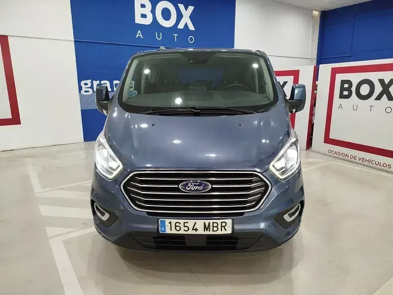 Usado Ford Tourneo Titanium 150 CV (110 kW) 2022 Azul Monovolumen