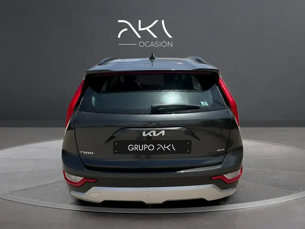 Usado Kia Niro 141 CV (103 kW) 2022 Negro SUV