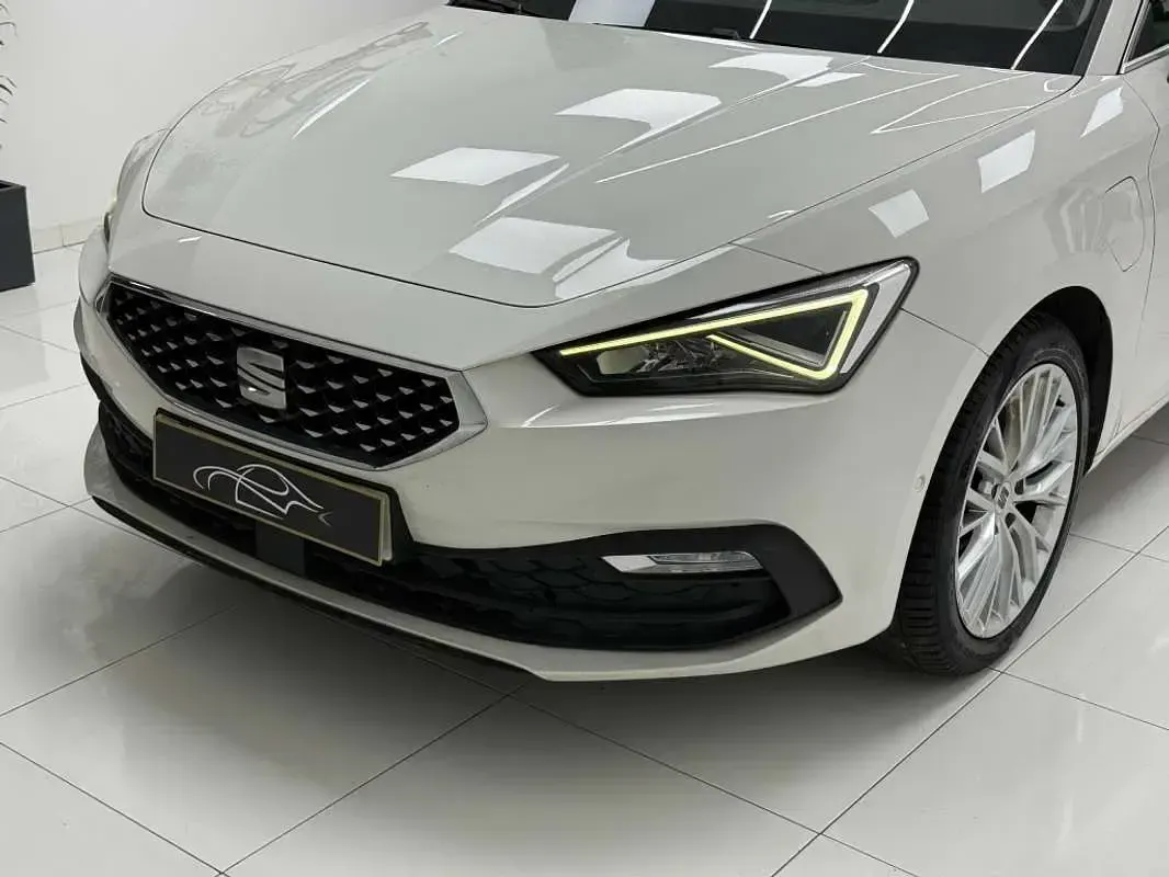 Usado Seat Leon ST XCELLENCE 205 CV (150 kW) 2021 Blanco Familiar