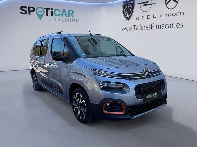Usado Citroën Berlingo Shine 130 CV (95 kW) 2022 Gris / plata Monovolumen