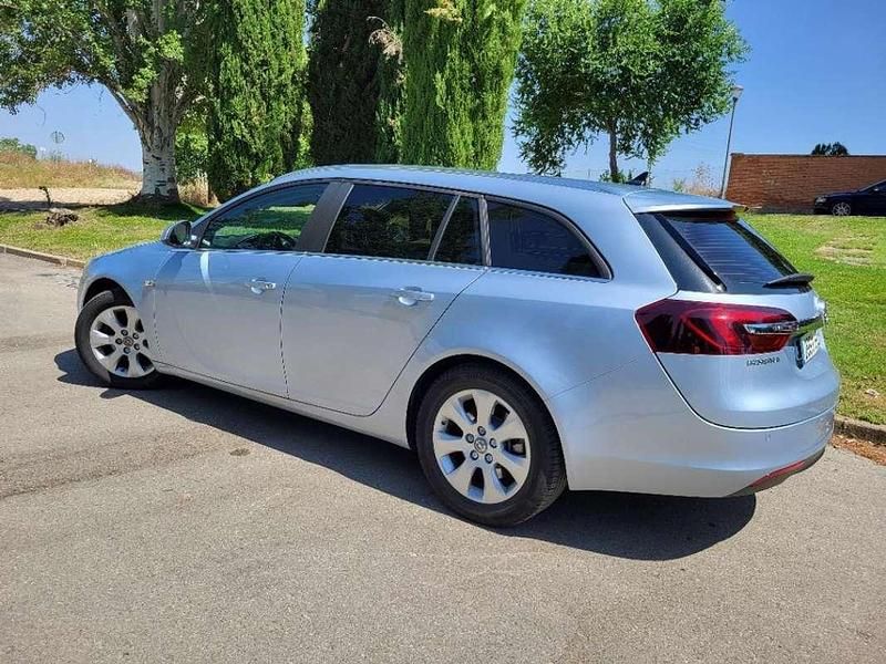 Usado Opel Insignia Excellence 140 CV (102 kW) 2014 Azul Familiar