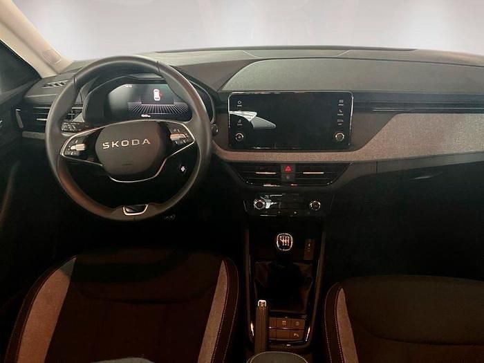 Usado Skoda Kamiq Selection 115 CV (84 kW) 2025 Gris SUV