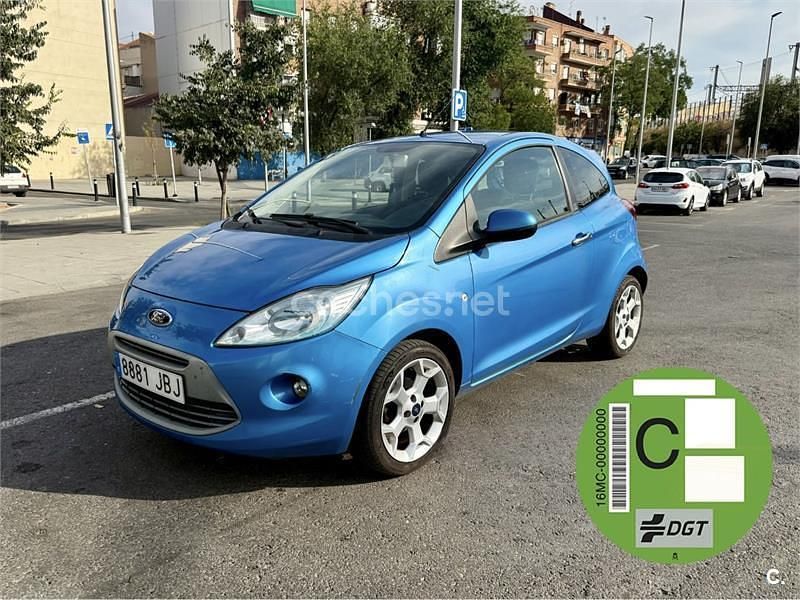 Usado Ford Ka Titanium 69 CV (50 kW) 2015 Azul Berlina