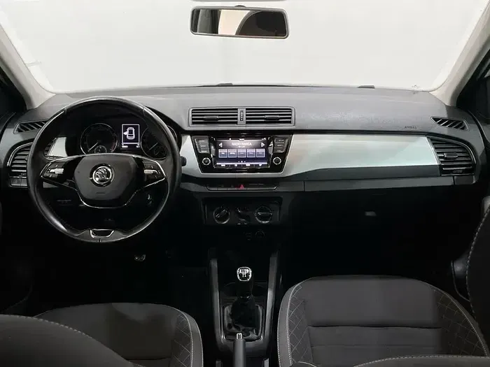 Usado Skoda Fabia Ambition 95 CV (69 kW) 2021 Blanco Utilitario