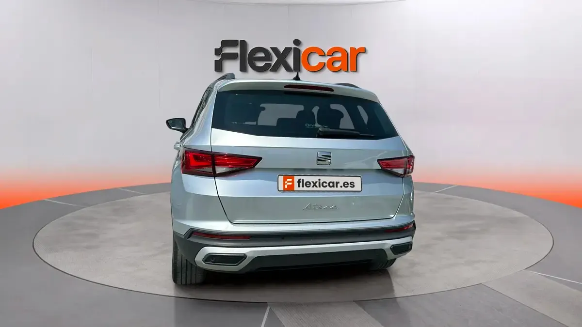 Usado Seat Ateca Style 150 CV (110 kW) 2023 Gris SUV