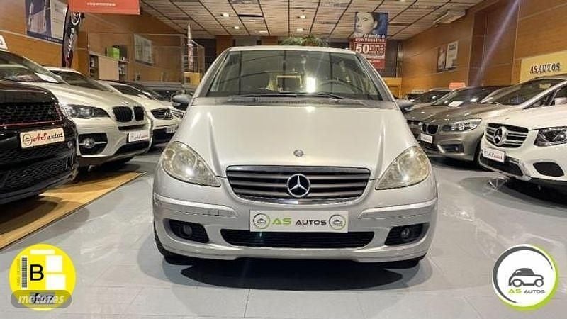 Usado Mercedes A180 Classic 109 HP (80 kW) 2007 Prateado Citadino