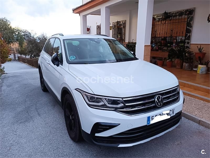 Usado VW Tiguan Sportline 130 CV (95 kW) 2022 Blanco SUV