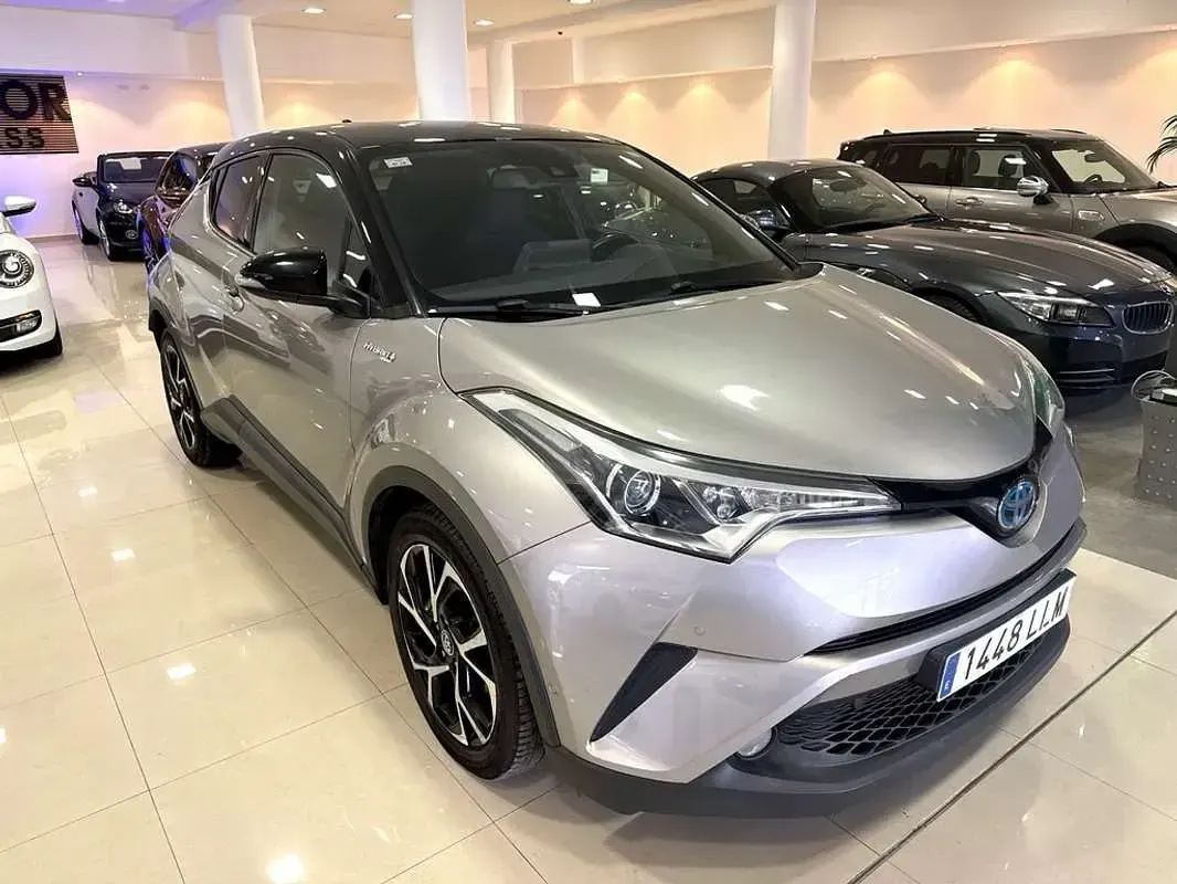 Usado Toyota C-HR Advance 122 CV (89 kW) 2018 Gris SUV