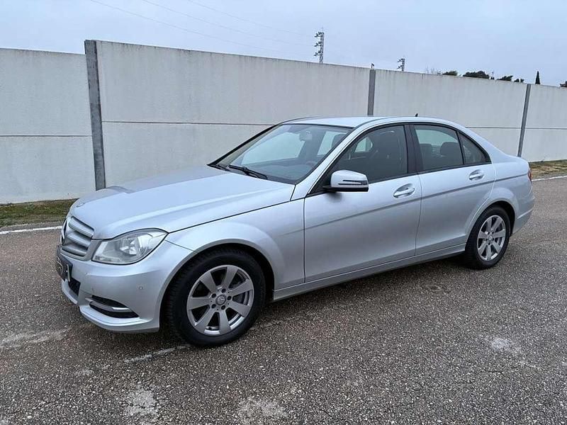 Usado Mercedes C200 Edition 136 CV (100 kW) 2013 Plateado Berlina