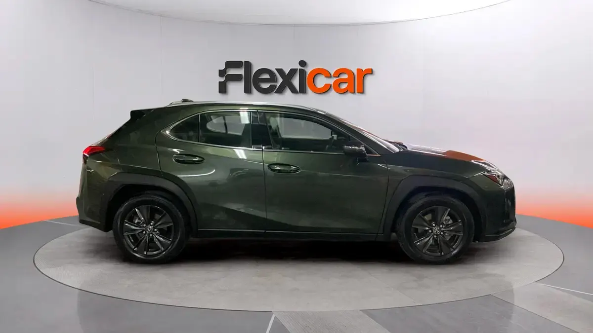 Usado Lexus UX Business Edition 184 CV (135 kW) 2019 Verde SUV