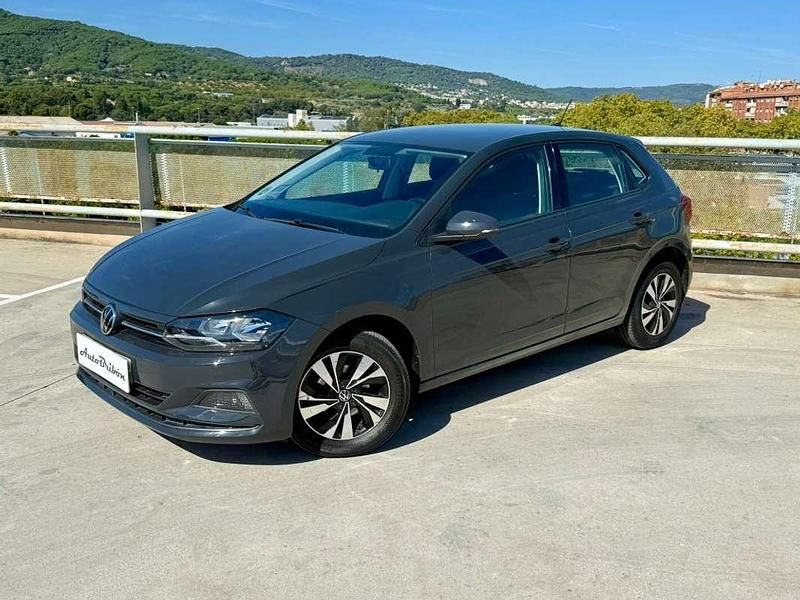 Usado VW Polo Advance 95 CV (69 kW) 2021 Gris Utilitario