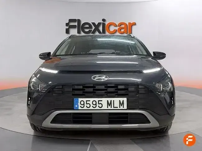 Usado Hyundai Bayon 84 CV (61 kW) 2023 Gris SUV