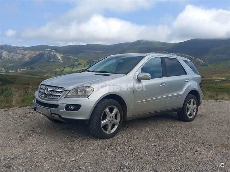 Gris / plata Usado 2005 Mercedes ML320 SUV | 12.000 € (Un poco caro) - Imagen 1/4