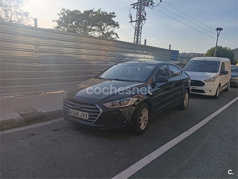 Negro Usado 2016 Hyundai Elantra Berlina | 10.000 € - Imagen 1/3