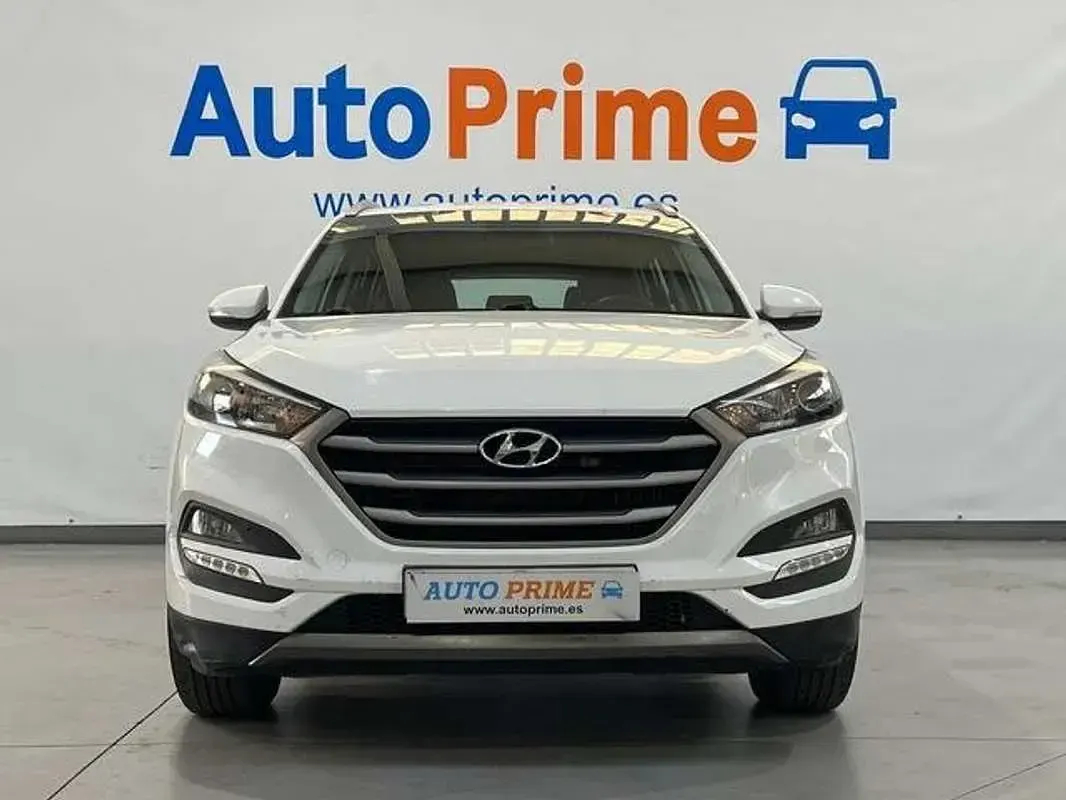 Usado Hyundai Tucson Style 140 CV (102 kW) 2016 Blanco SUV