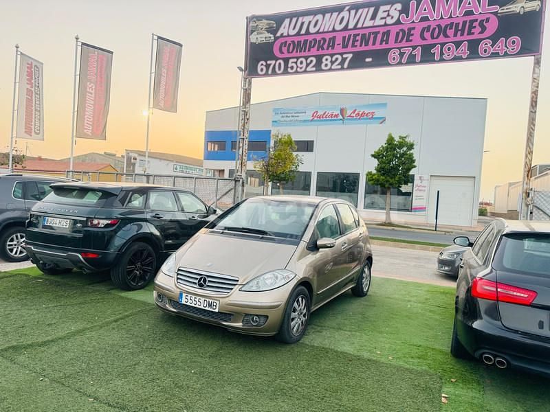 Usado Mercedes A150 Avantgarde 95 CV (69 kW) 2006 Beige Monovolumen