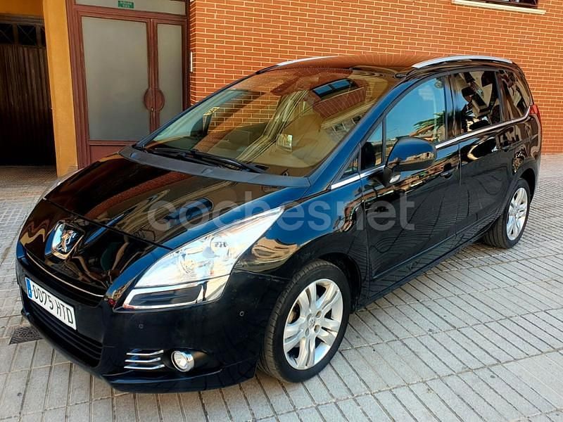 Negro Usado 2013 Peugeot 5008 Allure Monovolumen | 5999 € (Super precio) - Imagen 1/4