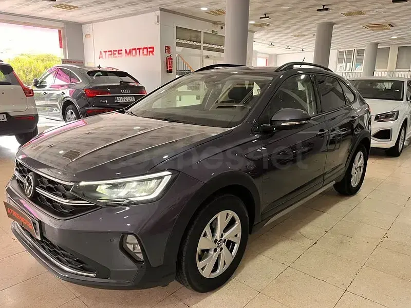 Usado VW Taigo Life 110 CV (80 kW) 2023 Gris / plata SUV