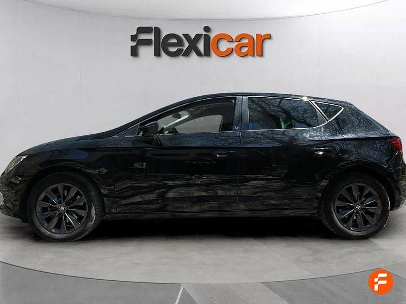 Usado Seat Leon Style 115 CV (84 kW) 2020 Negro Utilitario