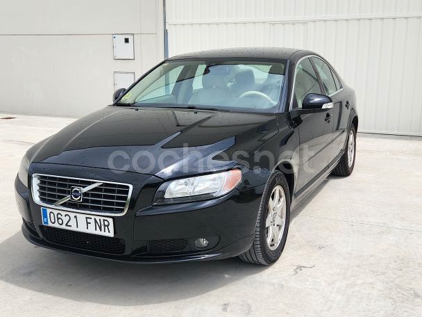 Negro Usado 2007 Volvo S80 Momentum Berlina | 5990 € - Imagen 1/4
