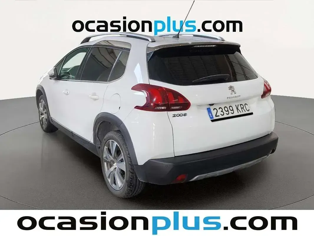 Usado Peugeot 2008 Allure 110 CV (80 kW) 2018 Blanco SUV