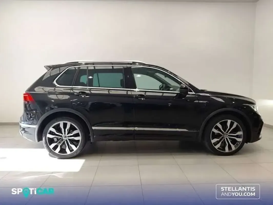 Usado VW Tiguan R-line 150 CV (110 kW) 2022 Negro SUV