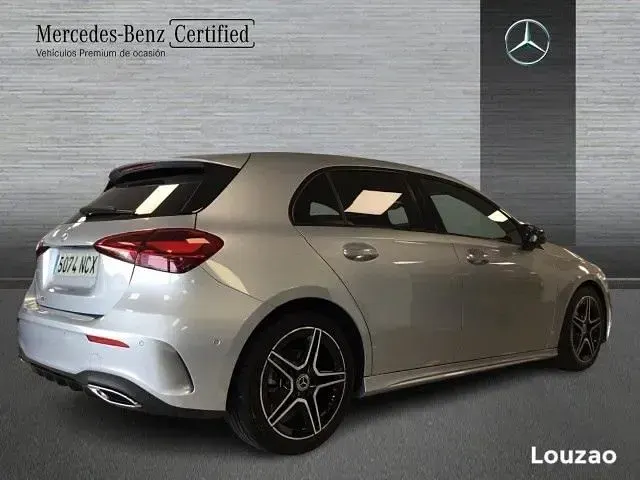 Usado Mercedes A180 116 CV (85 kW) 2025 Plata hightech