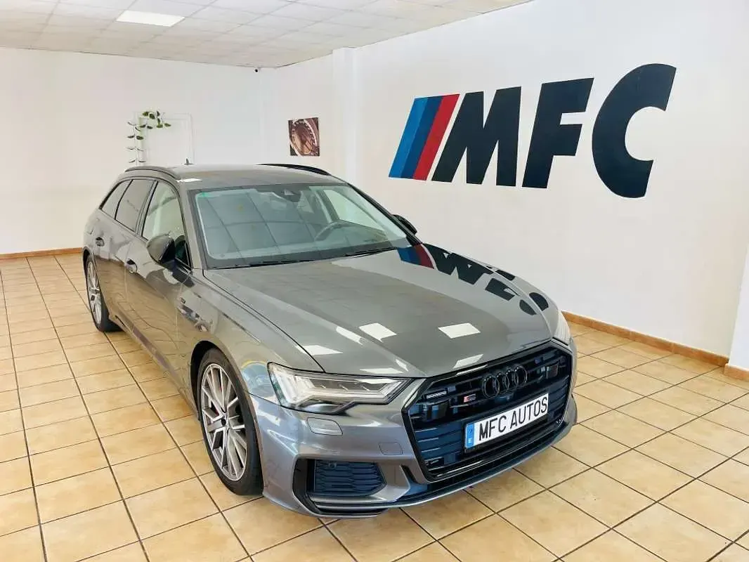 Usado Audi A6 Ambiente 367 CV (269 kW) 2022 Gris Familiar