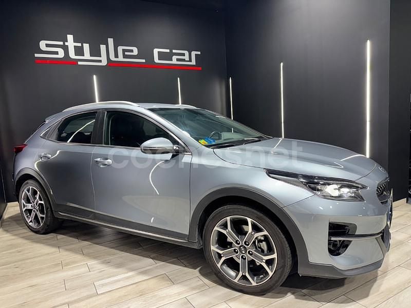 Usado Kia XCeed 141 CV (103 kW) 2021 Gris / plata SUV
