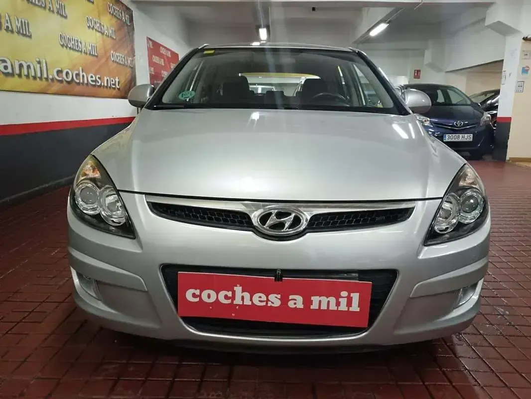 Brugt Hyundai i30 Classic 109 HK (80 kW) 2010 Grå Hatchback