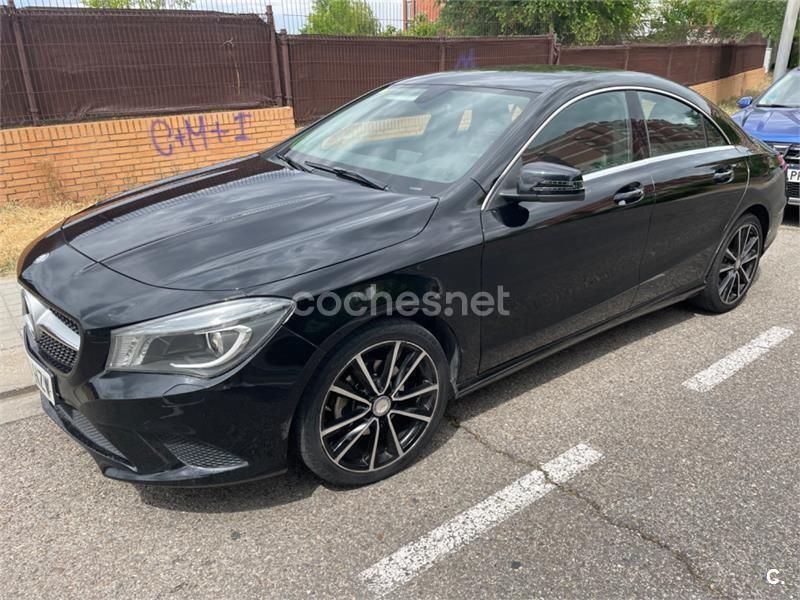Usado Mercedes CLA200 136 CV (100 kW) 2014 Negro Berlina