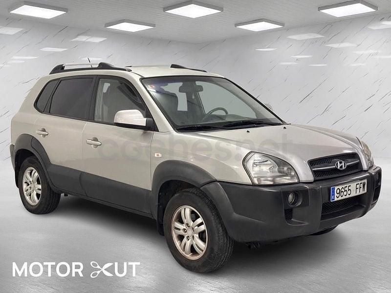 Usado Hyundai Tucson Comfort 140 CV (102 kW) 2007 Gris / plata SUV