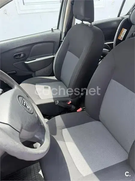 Usado Dacia Sandero Base 75 CV (55 kW) 2015 Blanco Berlina