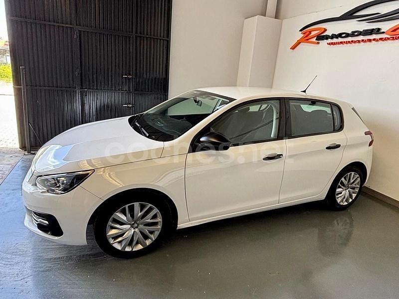 Blanco Usado 2020 Peugeot 308 Access Berlina | 7999 € (Buen precio) - Imagen 1/4