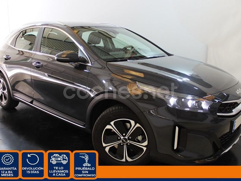 Gris / plata Usado 2024 Kia XCeed SUV | 26.250 € (Un poco caro) - Imagen 1/4