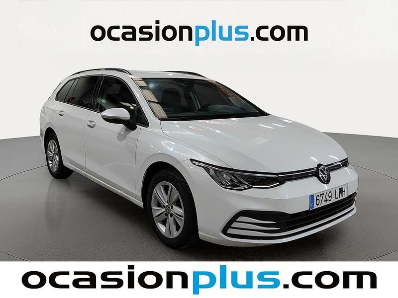 Usado VW Golf Life 110 CV (80 kW) 2022 Blanco Familiar