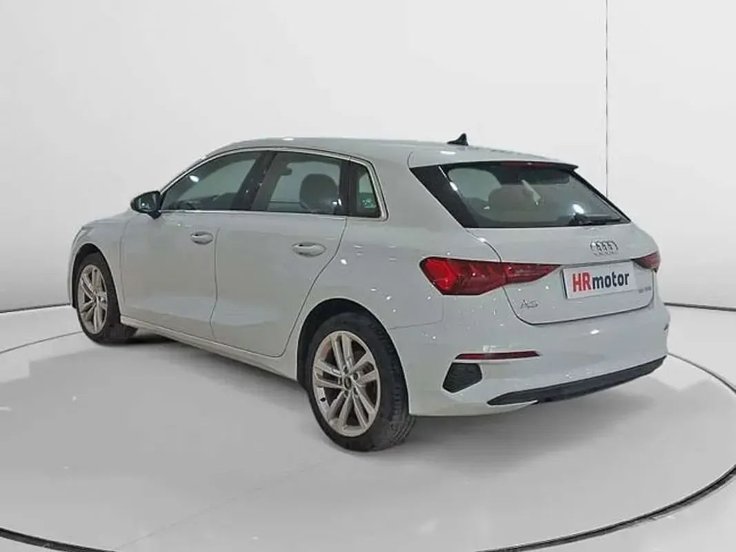 Usado Audi A3 Business 151 CV (111 kW) 2023 Blanco Berlina